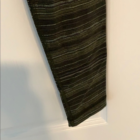 Lululemon tights size 8 - Picture 4 of 7